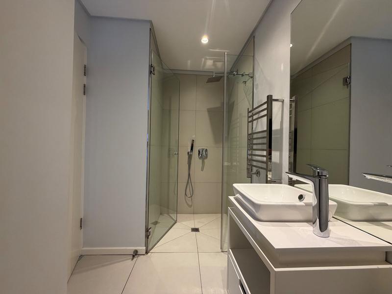 3 Bedroom Property for Sale in Sea Point Western Cape